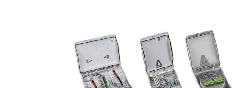 Glasfaser Abschlusspunkt für passive und aktive Netzabschlüsse - Geöffnete Gehäuse