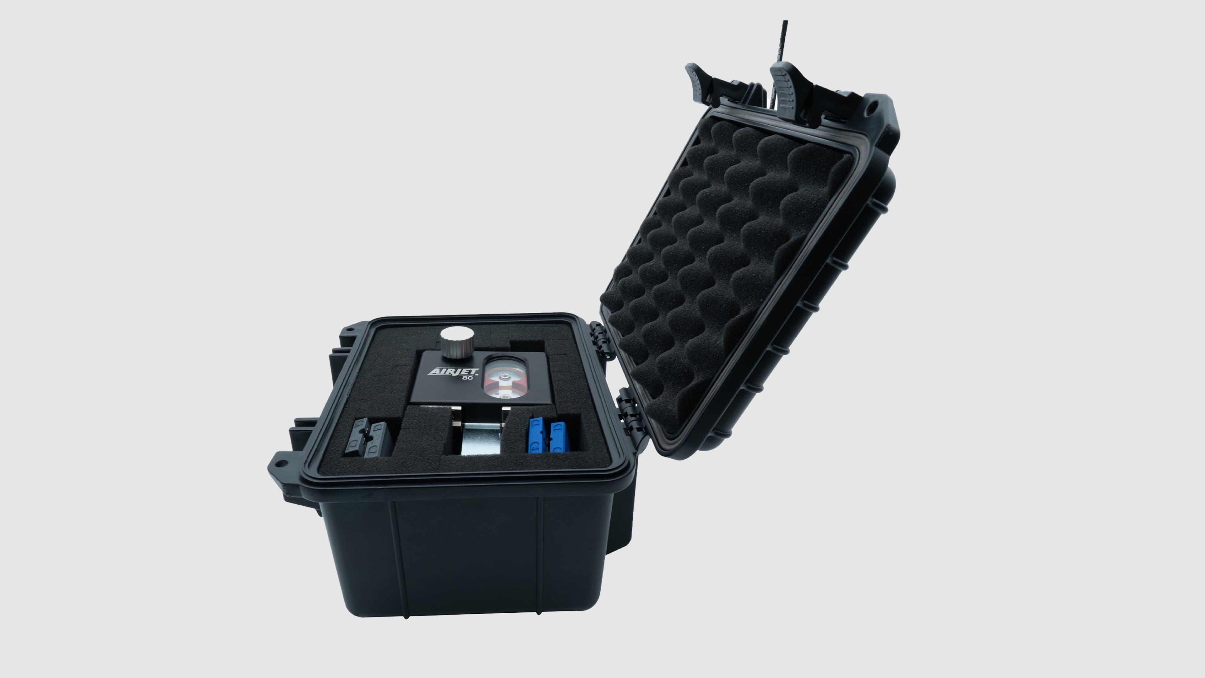 Transportkoffer für das Einblasgerät AIRJET 80 – freigestellte Produktaufnahme