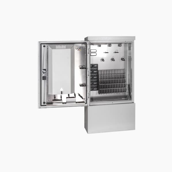 Offenes Glasfaser-Verteilerschrank-System der Breitbandtechnik Deutschland GmbH