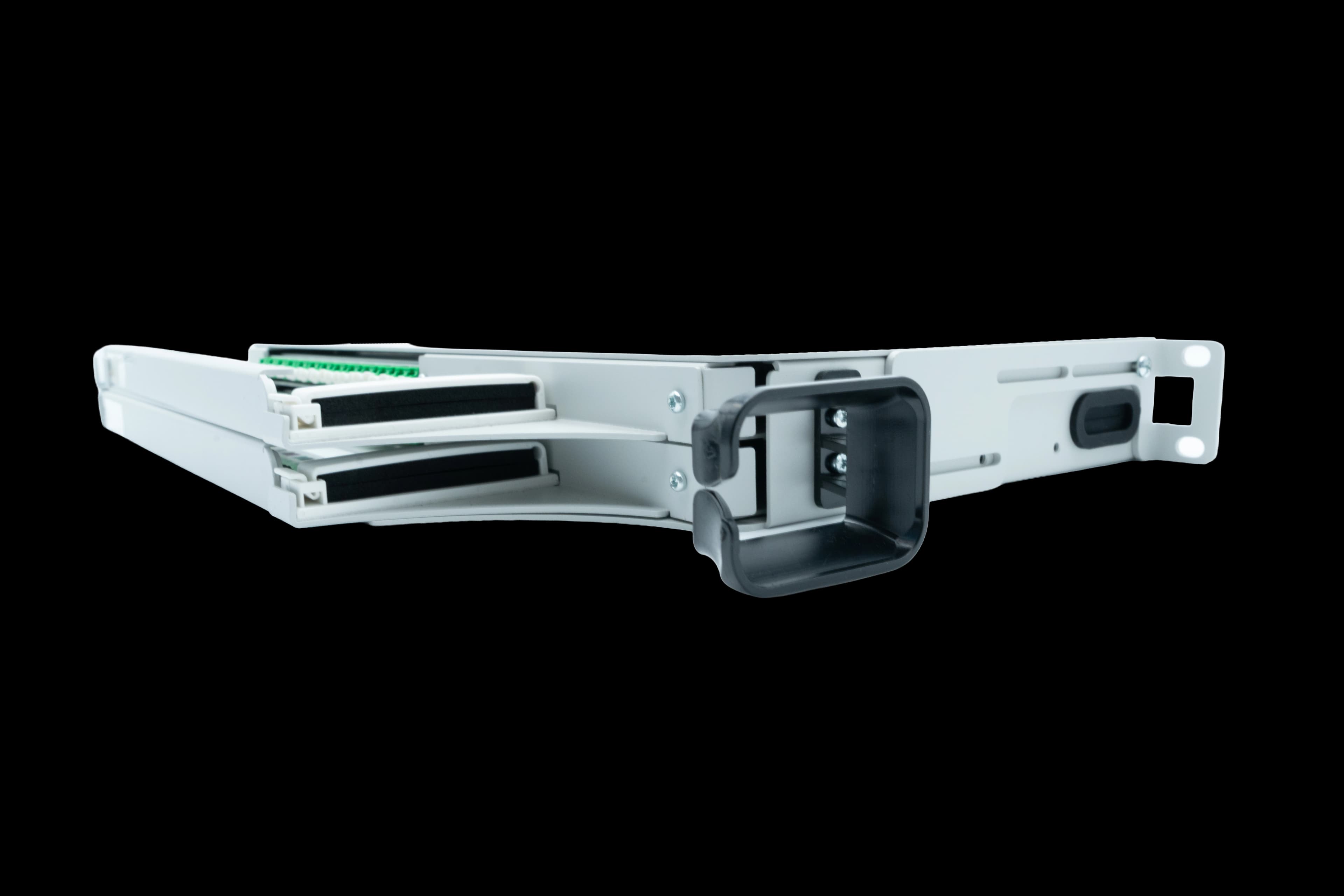 breitbandtechnik_spleiss-patchpanel-zubehoer-patchkabelfuehrung-160485-anwendung