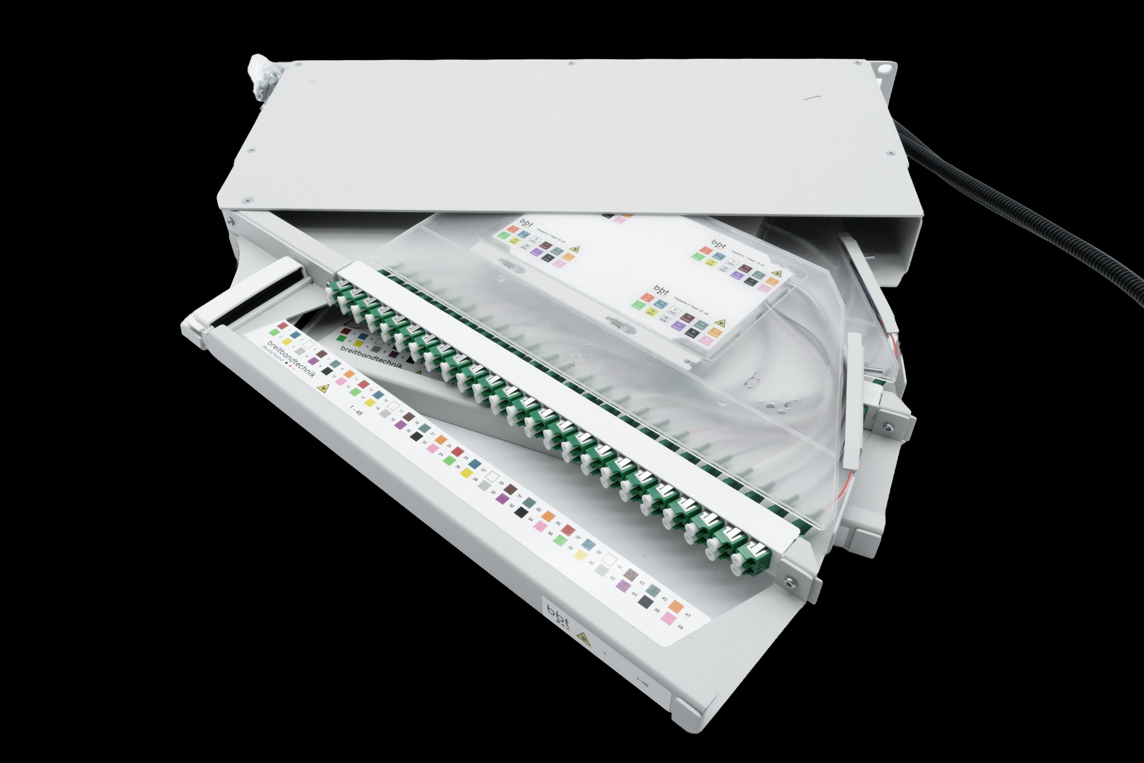 breitbandtechnik_patchpabel_max-panel-lh-160483-offen