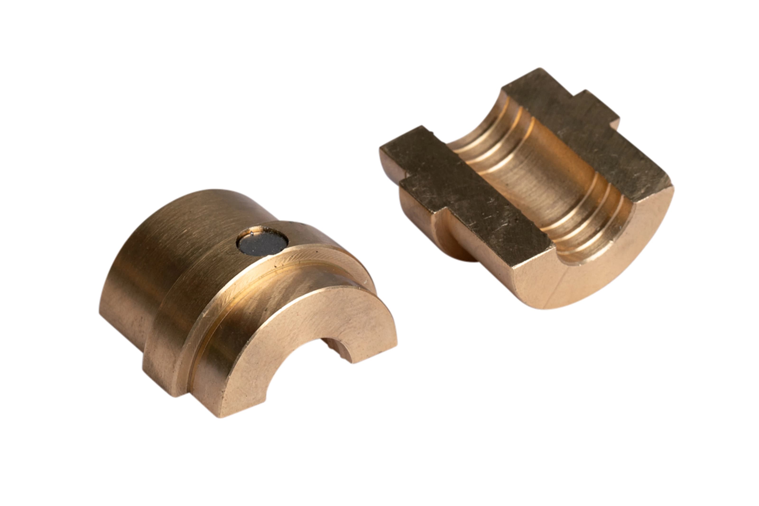 breitbandtechnik_airjet-einblasgeraete_airjet300_leerrohrklemmung_2-teilig_12mm_240922-v2